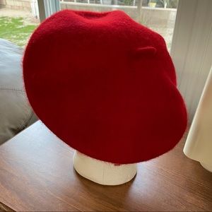 Beret hat